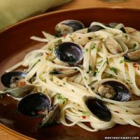 Linguine with Clams image