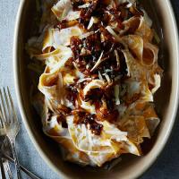 Pasta with Yogurt and Caramelized Onions_image