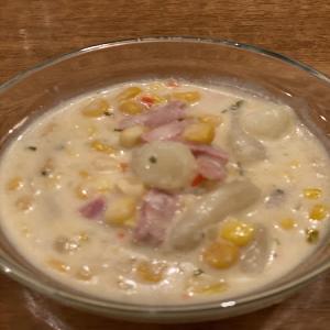 Creamy Corn, Potato, Ham & Cheese Chowder_image