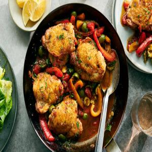 Skillet Chicken With Silky Peppers and Green Olives_image