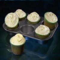 Key Lime Coconut Cupcakes with White Chocolate Frosting_image