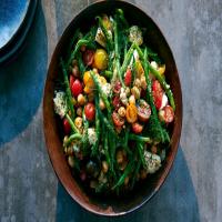 Tomato-Green Bean Salad With Chickpeas, Feta and Dill image