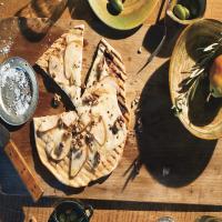 Grilled Pizza with Pears, Fresh Pecorino, and Walnuts_image