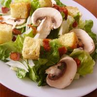Hearty Caesar Salad_image
