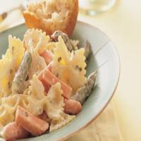 Creamy Bow-Ties with Ham and Vegetables image