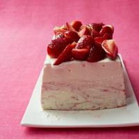 Strawberry Ice Cream Cheesecake_image