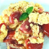 Fresh Tomato Parmesan Scramble_image