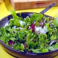 Spicy Greens with Warm Balsamic Dressing_image