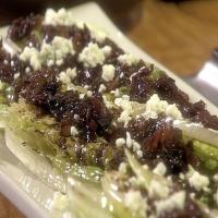 Grilled Romaine with Blue Cheese-Bacon Vinaigrette_image