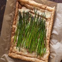 Asparagus and Brie Open Pastry_image