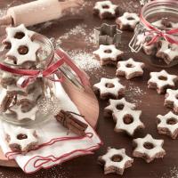Cinnamon Star Cookies with Nutella® hazelnut spread_image