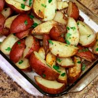 Oven Baked Parsley Red Potatoes image