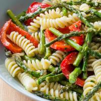 Pasta Salad with Asparagus and Red Bell Peppers is a Stress-Free Cookout Menu Hit_image