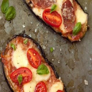 Grilled and Baked Aubergine 'Pizza'_image