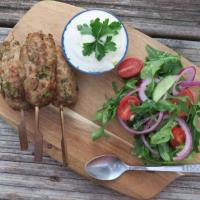 Lean pork koftas with garlic yoghurt dip and rocket salad_image
