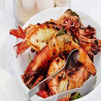 Barbecued split prawns with chervil butter_image