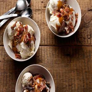 Beer-and-Bacon Toffee Sundaes_image