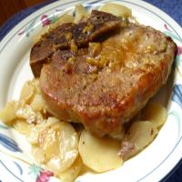 Pork Chops and Scalloped Potatoes_image