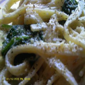Spinach Fettuccine image
