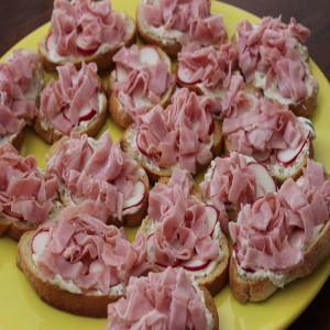 Benedictine Spread With Ham and Radishes_image