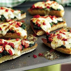 Red pepper, mozzarella & spinach melts image