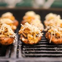 Grilled Crab- and Fontina-Stuffed Mushrooms Recipe_image