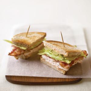 Deluxe Turkey Sandwich_image