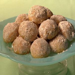Cousin Donna's Almond Cookies_image