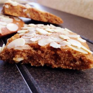 Easy Almond Thin Cookies_image