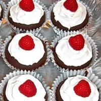 Raspberry-Filled Chocolate Cupcakes with Vanilla Buttercream image