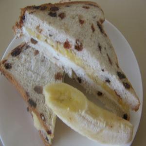 Raisin Bread-Banana Sandwich image