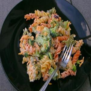 Broccoli Cheddar Pasta Salad (Walmart Copycat Recipe)_image