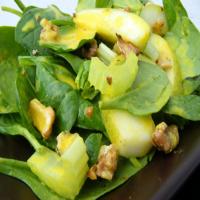 Pear, Spinach, Walnut & Celery Salad_image