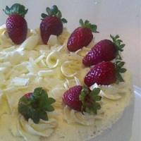 Light Strawberry Layer Cake_image