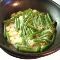 Sauteed Garlic Glazed Green Beans_image