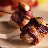 Bacon-Glazed Grilled Onions_image