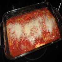 Broccoli Slaw Manicotti With Roasted Red Pepper Sauce image