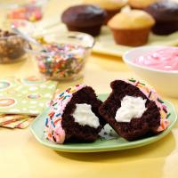 Reddi-wip Filled Cupcakes_image