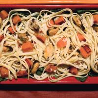 Linguine with Butternut Squash, Spinach, and Mussels_image