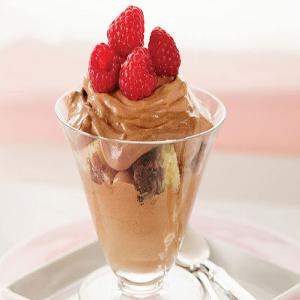 Chocolate-Berry Dessert Cups_image