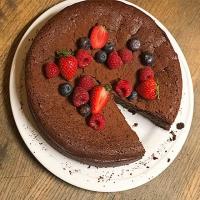 Flourless chocolate cake image