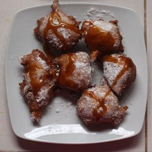 Crispin Cider Beignets with Rich Caramel Sauce_image