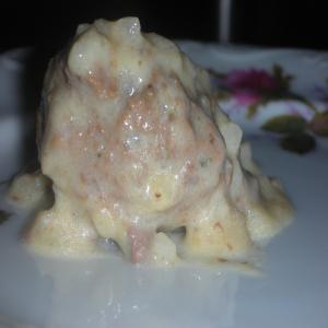 Meatballs With Egg-Lemon Sauce (Youverlakie Me Avgolemono) image