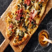 Artichoke, Spinach, and Prosciutto Flatbreads with Spicy Honey_image