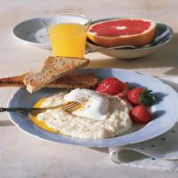 Poached Egg over Grits_image