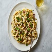 Creamy Bucatini With Spring Onions and Mint image
