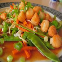 Tangerine-Sesame Noodles With Scallops_image