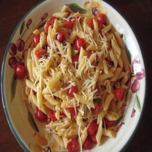 Quick and Easy Pasta Toss_image
