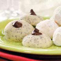 Chocolate-Filled Poppy Seed Cookies image