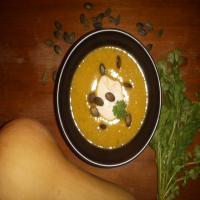 Butternut Squash Soup With Coriander and Pumpkin Seed Pesto_image